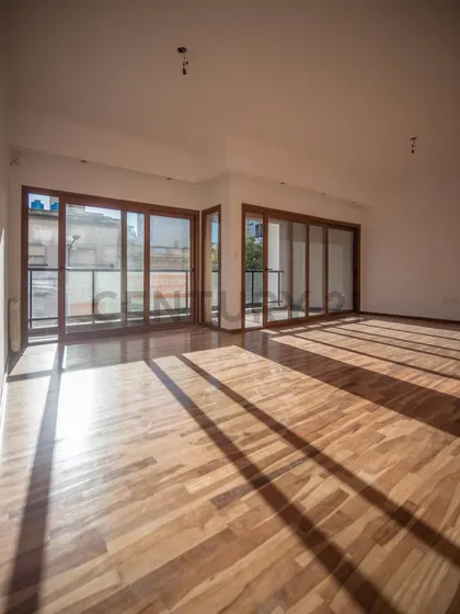 Departamento En Venta En La Plata De 3 Dormitorios.