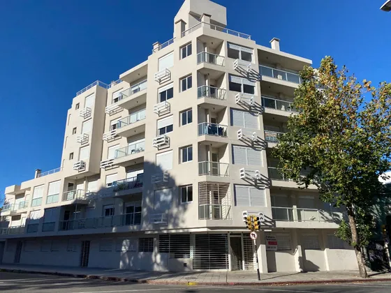 Alquiler 2 Dormitorios Reducto Estilo Casa Planta Baja