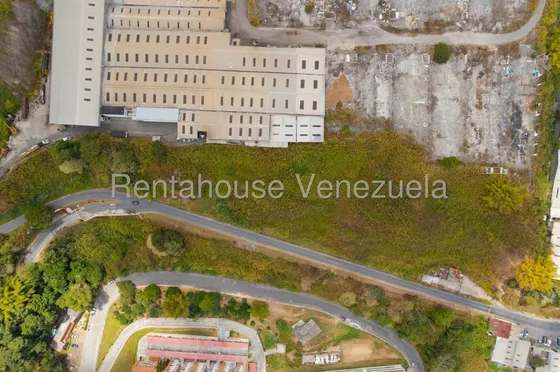 Se Vende Terreno En Parque Caiza