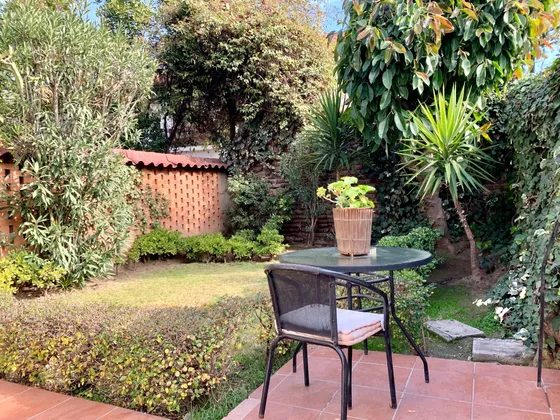 Gran Casa Sólida Con Dos Viviendas Independientes/ 460m2 