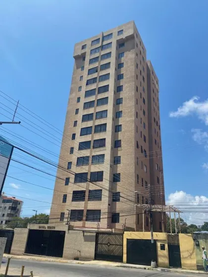 Apartamento  Residencias Danal Beach  A Media Cuadra Av. 4 De Mayo Porlamar Ic-00424