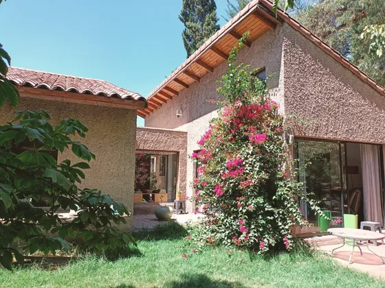 Excelente Casa Chilena En Condominio Consolidado
