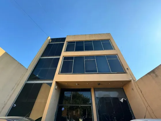 Venta De Complejo De Oficinas. Corporativo. 755 M2 Cubiertos.