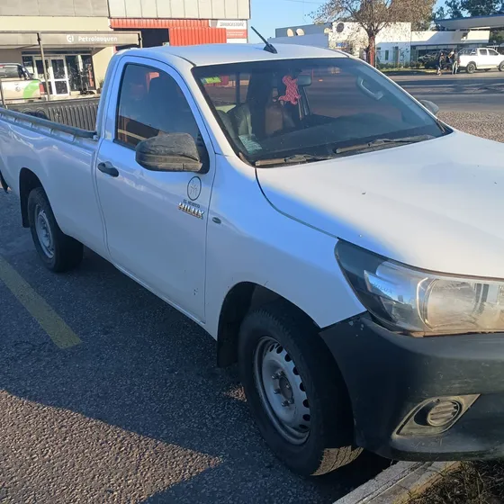 Toyota Hilux Pick-up 2.4 Cs Dx 150cv 4x2