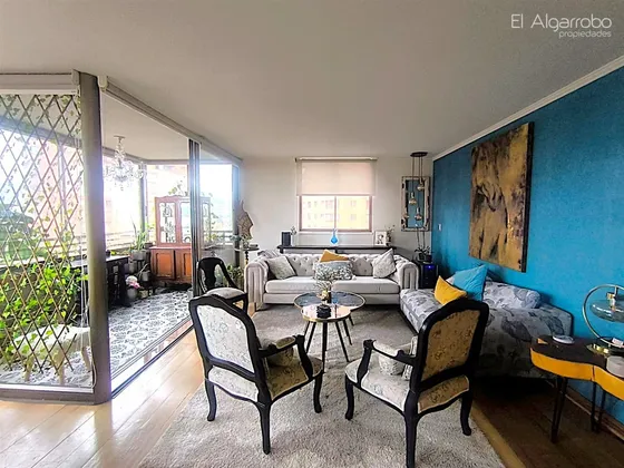 Depto. En Venta De 3 Dorm. &#43; Serv. En Las Condes