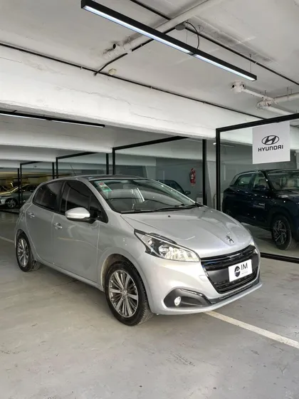 Peugeot 208 1.6 Feline