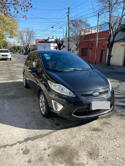 Ford Fiesta Kinetic 1.6 Design 120cv Titanium