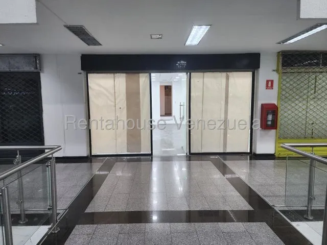 Jg Cod Flex 25-17902 Se Alquila Estupendo Local A Pie De Calle En El Cafetal Plazas Las Americas