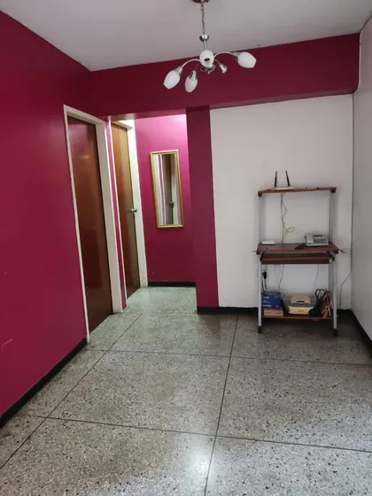 Sl. Apto En Venta En Calle Montes De Oca Con Sucre. Valencia