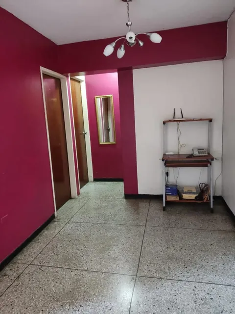 Sl. Apto En Venta En Calle Montes De Oca Con Sucre. Valencia