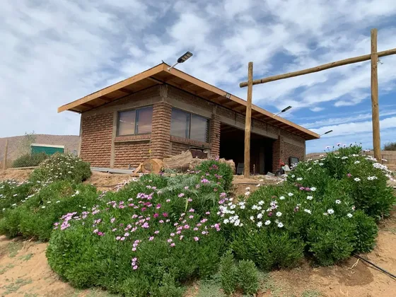 Se Vende Hermosa Parcela Con Quincho Y Piscina En Curacaví