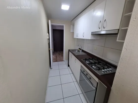 Departamento En Arriendo 2d2b Con Estacionamiento San Miguel