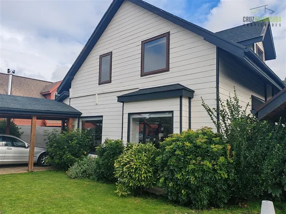 Casa En Venta De 4 Dorm. En Puerto Varas