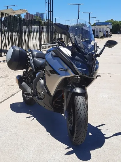 Vendo Cf Moto 650 Gt. Mod. 2023.  8500 Kms.valijas. Shard