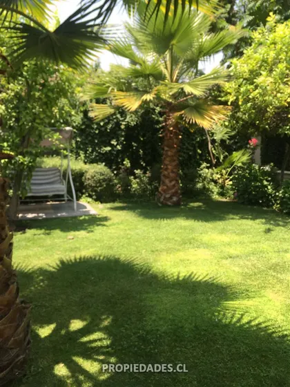 Casa En Venta De 10 Dorm. En Las Condes