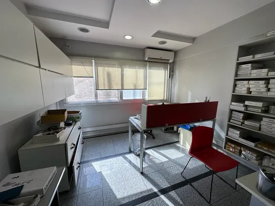 Oficinas En Venta - 2 Oficinas 1 Deposito 2 Baños - 132mts2 - San Nicolás