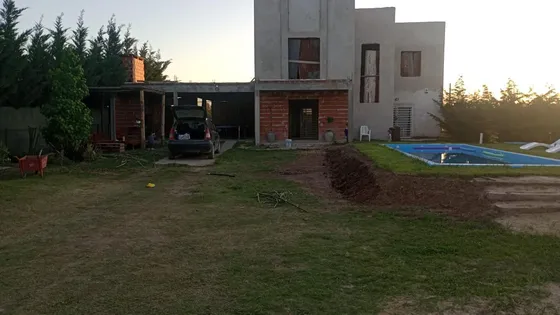 Casa En Venta - 3 Dormitorios 2 Baños 2 Cocheras - 1000mts2 - Baradero