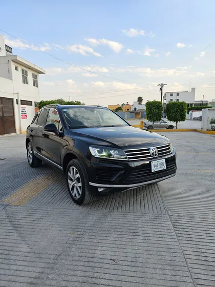 Volkswagen Touareg 3.0 At