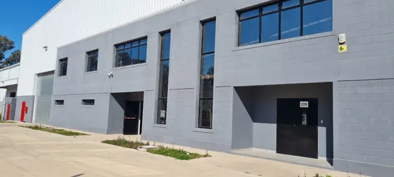 Unica Nave Logistica Industrial De 2500 M2