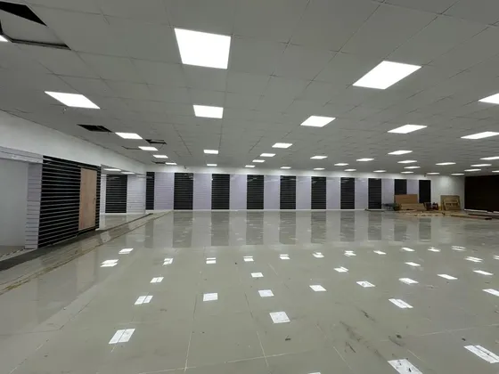 Arriendo Amplia Bodega, Atrás Del Hospital Herminda Martín
