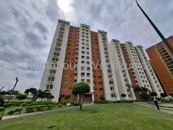 Maritza Lucena Tiene Apartamento En Alquiler Al Este De Barquisimeto, Hermosa Cocina, Totalmente Amoblado, Piscina, Parque Infantil, Vigilancia 24/7.