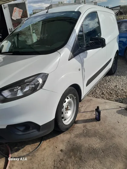 Ford Transit Courier 1.0 L3 2pl Courier