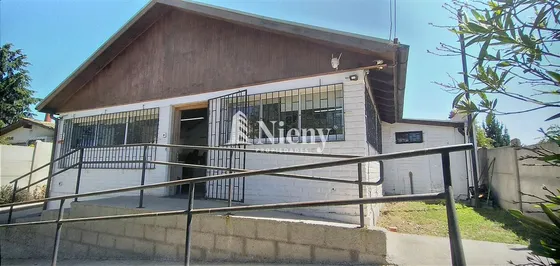 Casa En Venta De 4 Dormitorios En Los Romeros, Concón
