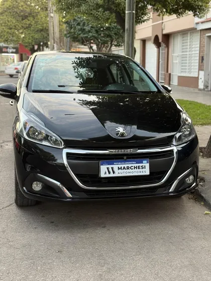 Peugeot 208 1.6 Allure