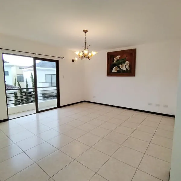 Casa En Venta En San Isidro Zona 16 - Pvc-023-02-18