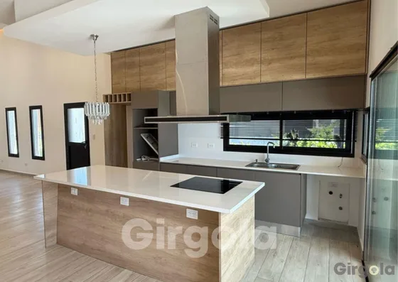 Venta Casa 3 Dormitorios Canning Con Cochera