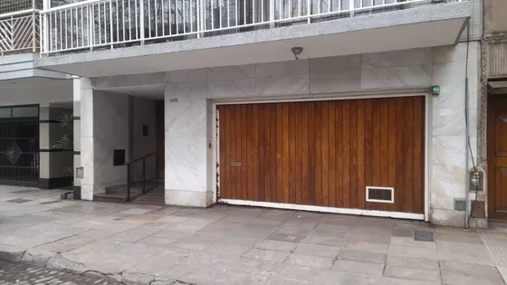 Oportunidad Cochera Fija Cubierta En Boulevard Mendoza