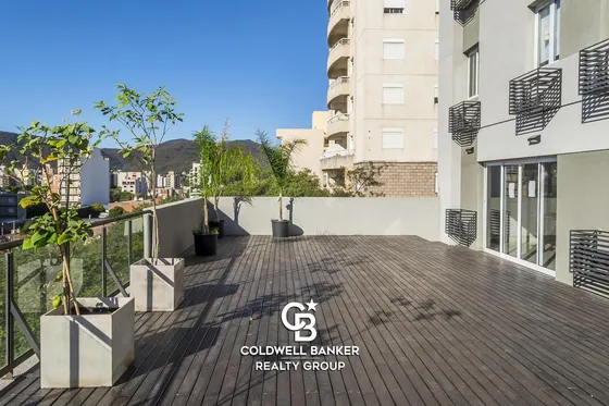 Departamento En  Venta 2 Dormitorios  12 De Octubre Al 700