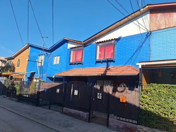 Casa Con Excelente Ubicación En Padre Hurtado