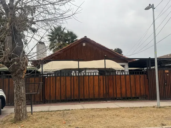 Se Vende Gran Casa En Villa Macul 3d+2b