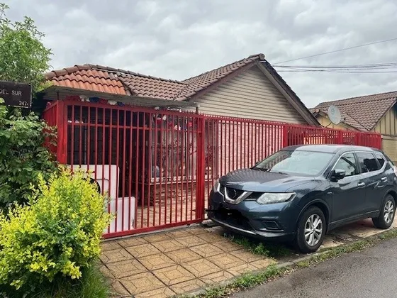 Vendemos Buena Casa De 4 Dormitorios Y Dos Baños En Maipú