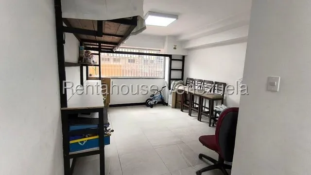 Local Comercial En Alquiler A Pie De Calle La Candelaria - Caro Inchausti 22413