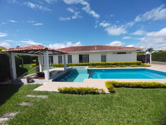 Casa Campestre En Arriendo En Vía La Virginia/pereira (279058336).