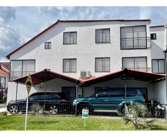Vendo Casa 200 M2 En Bosques De Santa Helena, Pereira