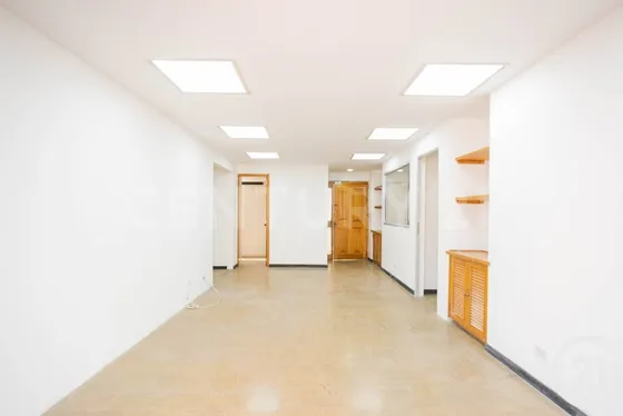 Venta Oficina En El Poblado, Sector Las Lomas.