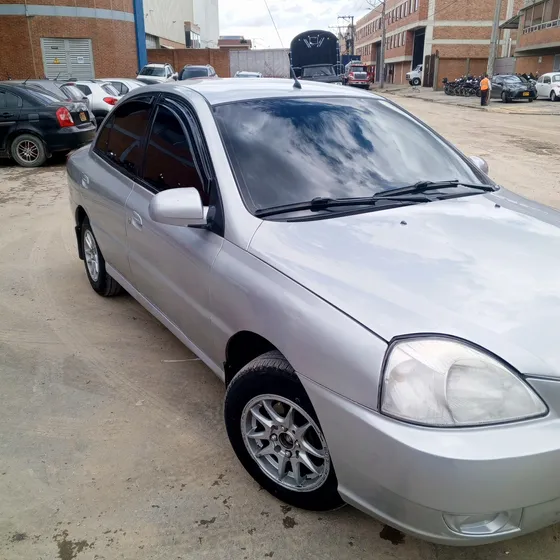 Kia Rio Stylus 1.5 Stylus
