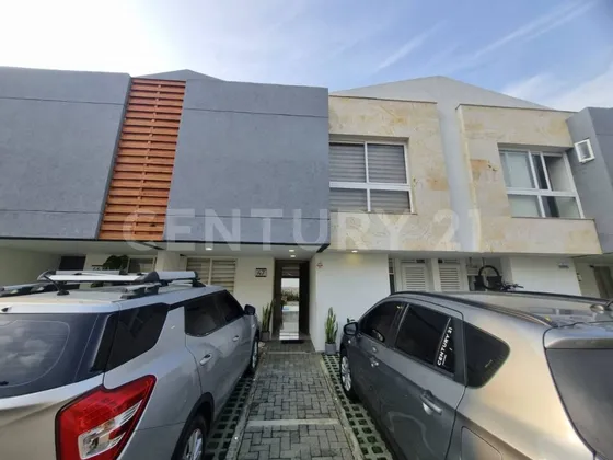 Casa Venta Condominio Batik  Pance Sur Cali