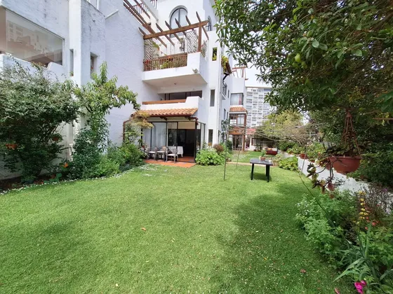 Departamento Con Amplio Jardín En Reñaca