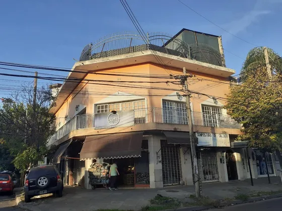 Local En Venta - 4 Baños - 490mts2 - El Palomar