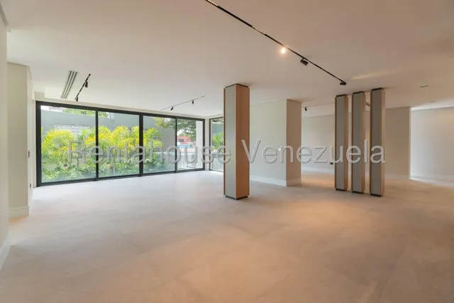Casa Remodelada En La Castellana Espera Por Ti. - 25-17217 Angiee