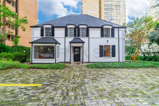 Casa En Venta En Los Rosales. Cod V6574