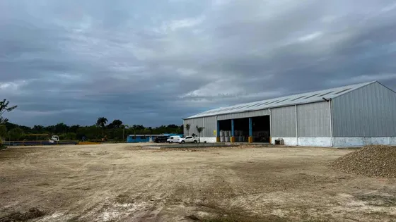 Fabrica 68,000m2 De Terreno 1,500m2 De Nave El Higuero