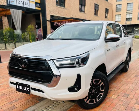 Toyota Hilux 2.8 Srx Diésel 4x4 Aut