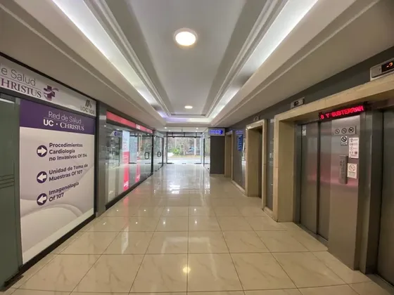 Local / Consulta Medica, Alcántara 70 M2 Con Estacionamiento
