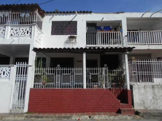 Casa Residencial Amplia Para Invertir Con Buena Ubicación Cod. 67270