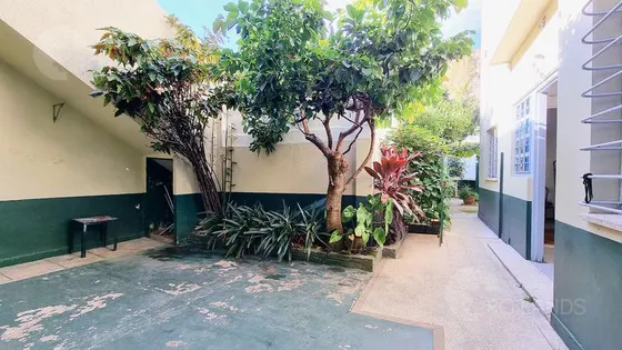 Venta Ph En Pb Al Frente Con Cochera, Patio  Y Jardín Entrada Independiente